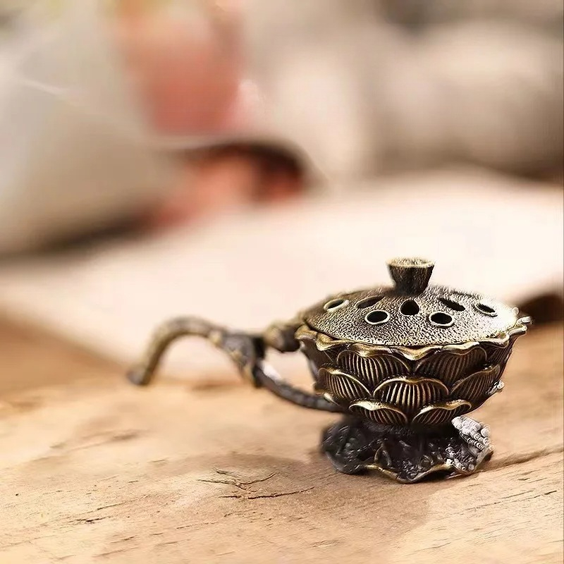 Home Fragrance Zen - Pembakar Dupa Lotus dari Logam untuk